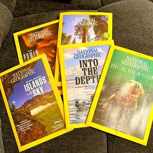 National Geographic 2022 (LOT OF 5)